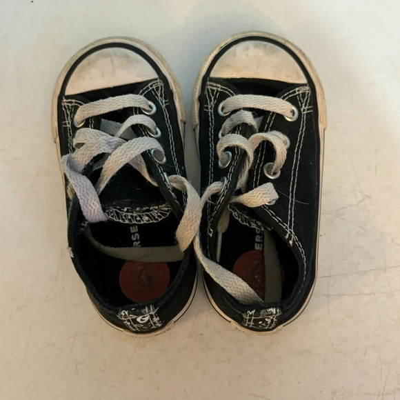 🛍️3/$30  Converse‎ all star low top black chuck Taylor’s in size 6 toddler - Picture 6 of 9